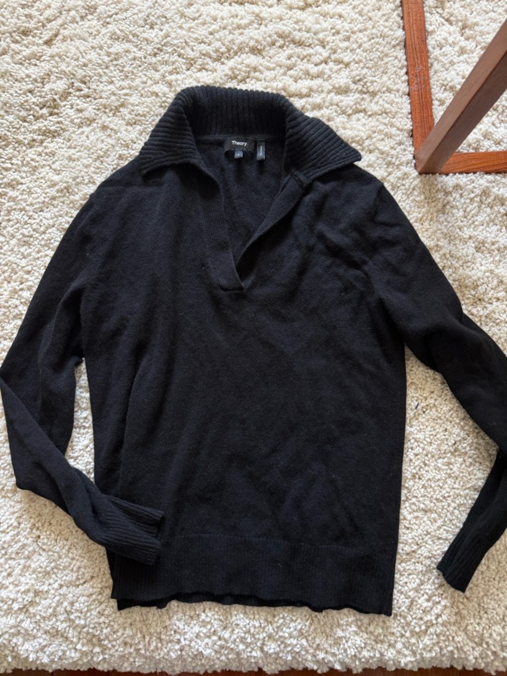 Theory Black V-Neck Cashmere Sweater